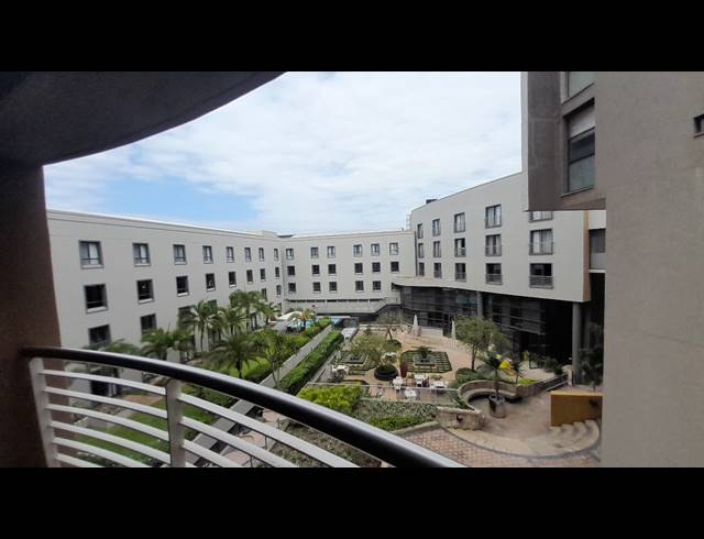 2 BEDROOM APARTMENT FOR SALE IN UMHLANGA RIDGE
